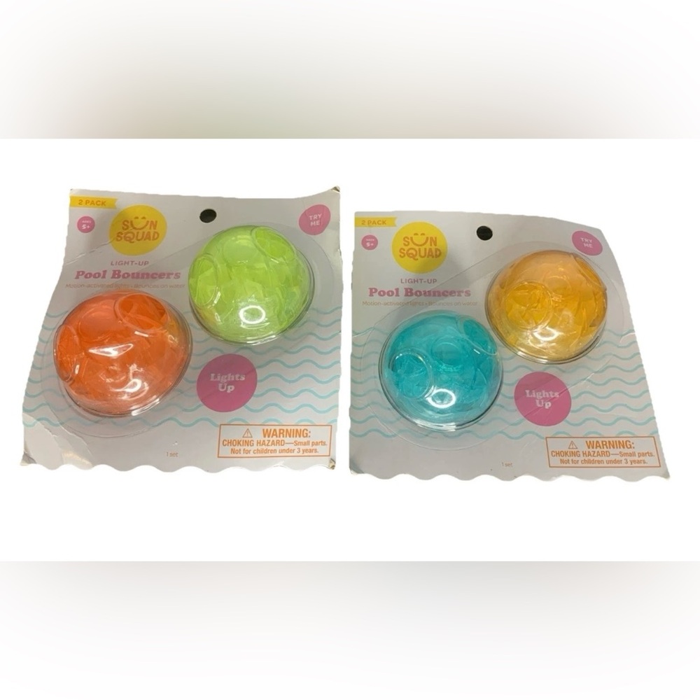 NWT Pool Light-Up Bouncer Balls 2 Packs 4 Balls- Sun Squad